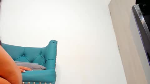 kendall queen   online show from February 9, 10:23 pm