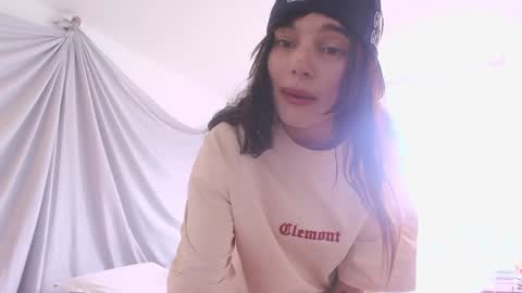 kendall online show from September 10, 5:35 pm