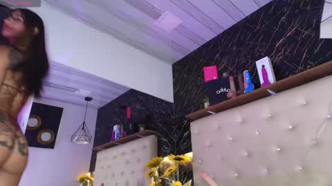 Kendall online show from October 4, 5:28 pm