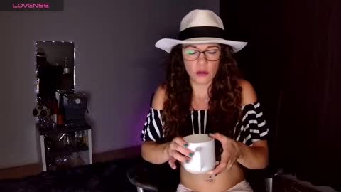 Snapshot of kendracam69 chatting on February 12, 2:14 am Kendra online show from February 12, 2:14 am