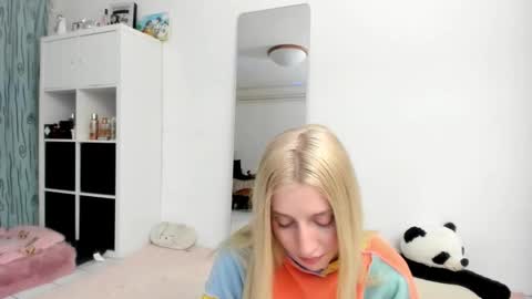 Kenzie online show from February 15, 11:09 am