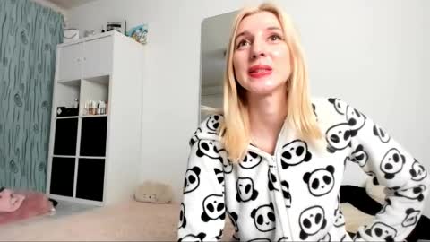 Kenzie online show from February 3, 5:29 am