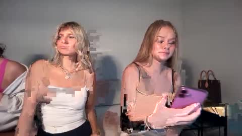 kenziesmithh online show from September 17, 7:56 pm