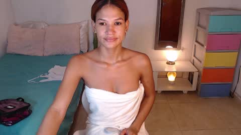 Mia  online show from December 21, 5:18 pm