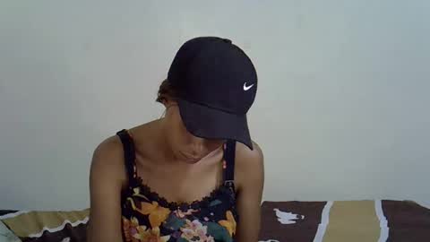 Snapshot of kesi_d chatting on March 12, 5:02 am kesi_d online show from March 12, 5:02 am
