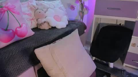 Karlita  online show from January 8, 10:58 pm