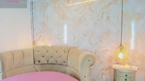 Khloe online show from November 25, 6:48 am