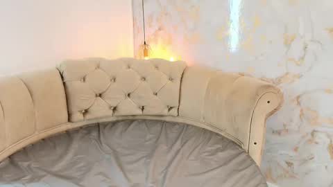 Khloe online show from February 3, 5:05 am