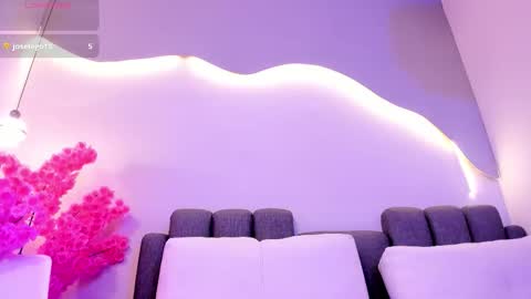 Ellie online show from February 3, 9:29 pm