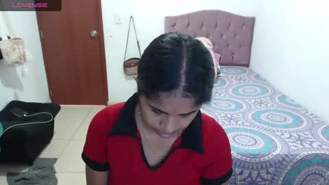 Snapshot of kiara_williamss chatting on January 19, 5:18 pm Kiara online show from January 19, 5:18 pm