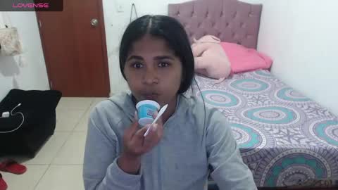 Snapshot of kiara_williamss chatting on February 2, 10:49 pm Kiara online show from February 2, 10:49 pm