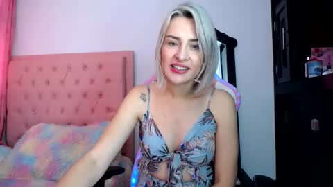 Anna Sophia online show from February 5, 5:21 pm