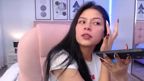 kIKI online show from October 21, 9:52 pm