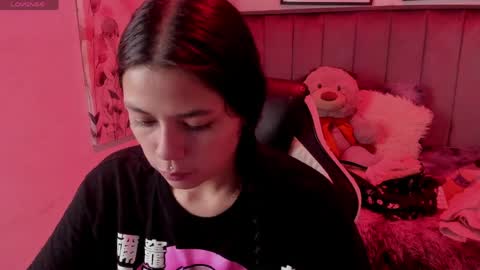 Kikii  online show from April 9, 2:47 am