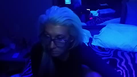 kikilovespartylights online show from December 29, 12:34 pm