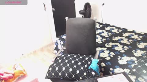 Anita. online show from February 12, 2:03 am