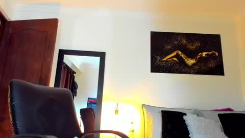 Kimberly Banks online show from November 25, 10:17 am