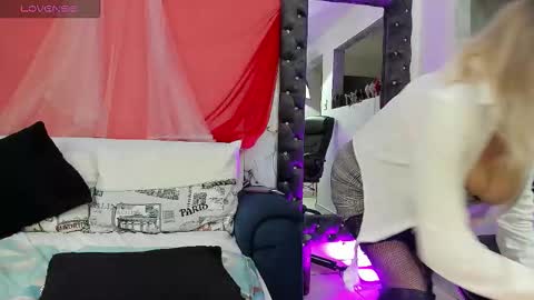 Kimberly online show from November 25, 9:48 pm