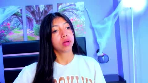 Kimberly Villalobos online show from October 27, 11:39 am