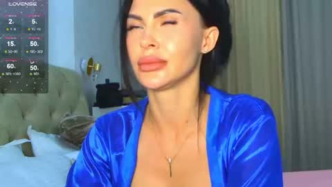 KIm online show from June 21, 5:50 pm