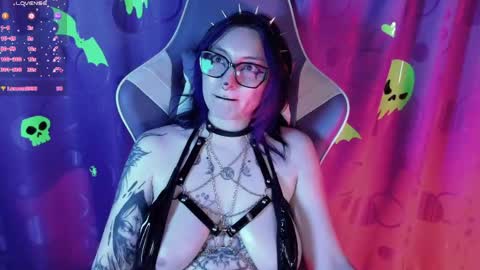 Kim Lennox online show from June 4, 2:43 pm