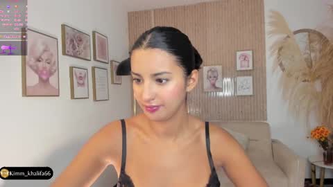 Kim  online show from February 28, 3:48 pm