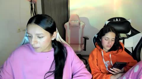 kimmi online show from October 1, 11:53 pm