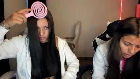 kimmi online show from February 8, 11:13 pm