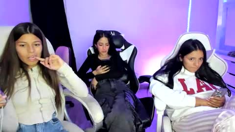 kimmi online show from March 12, 11:33 pm