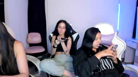 kimmi online show from February 17, 11:22 pm