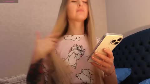 Kimmie online show from February 21, 7:10 pm