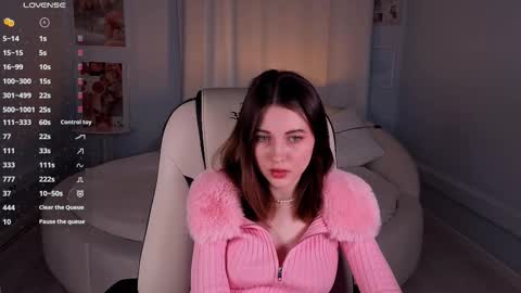  Your Kimmie  follow me  online show from February 3, 7:35 am