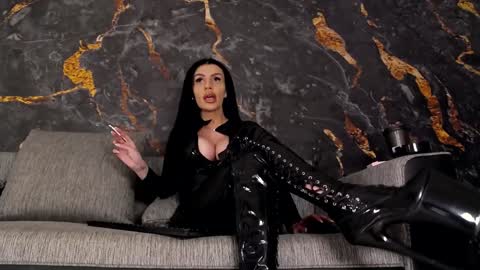 Kim Wilmes online show from January 20, 1:32 pm