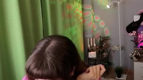 kina_ka online show from December 5, 7:15 pm