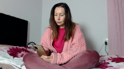 sexysexyhotwetpinkredpussy online show from January 8, 9:52 pm