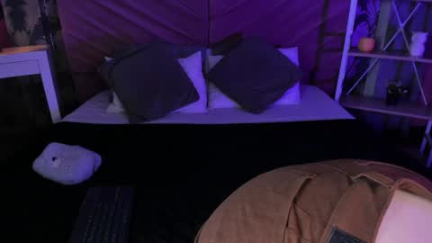  Sara  online show from April 1, 10:29 pm