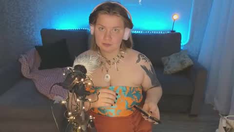 Snapshot of kira_citro chatting on January 17, 8:33 pm Kira  NEXT STREAM December 4 5pm CET  11am EST online show from January 17, 8:33 pm