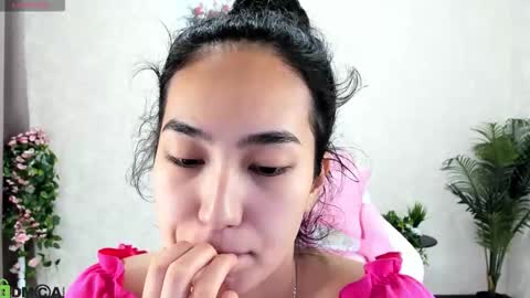 Aura online show from October 17, 3:21 am