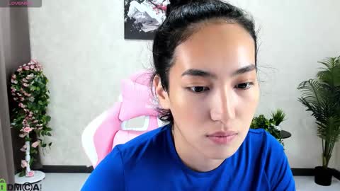 Aura online show from October 23, 2:50 am