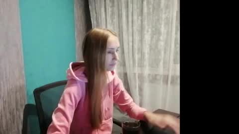 kira_morekiss online show from October 4, 5:17 pm