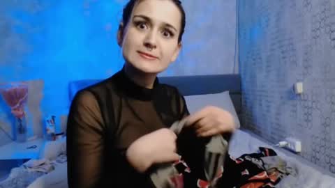 Snapshot of kira_yammy chatting on March 1, 10:21 pm Kira follow me online show from March 1, 10:21 pm