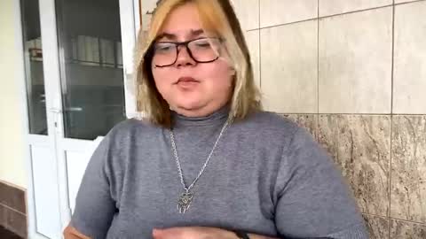 Just Kira online show from December 27, 9:06 am