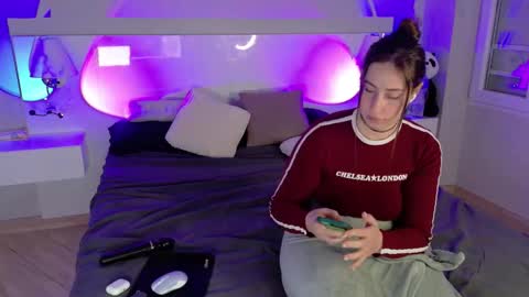 Kira online show from February 26, 10:25 am