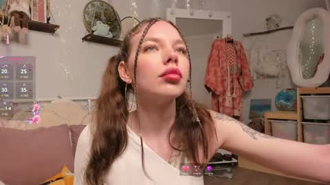 little vampire online show from April 3, 5:16 am