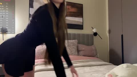 Kira online show from February 3, 2:24 pm