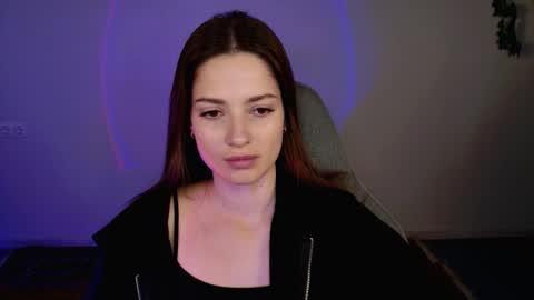 kiravair online show from November 14, 1:33 pm