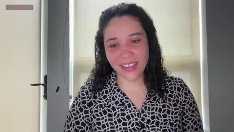 Kiss  Currency online show from May 19, 7:21 pm