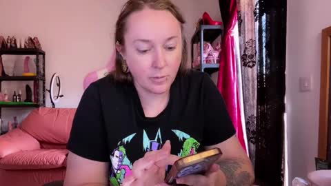 kissica online show from November 6, 6:19 am