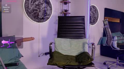 Kissing Company online show from November 9, 5:03 am