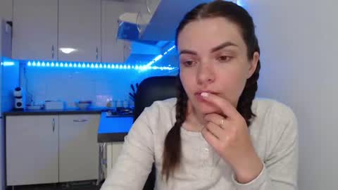 Im Amaia   Everyone Merry Christmas  online show from June 20, 11:08 pm